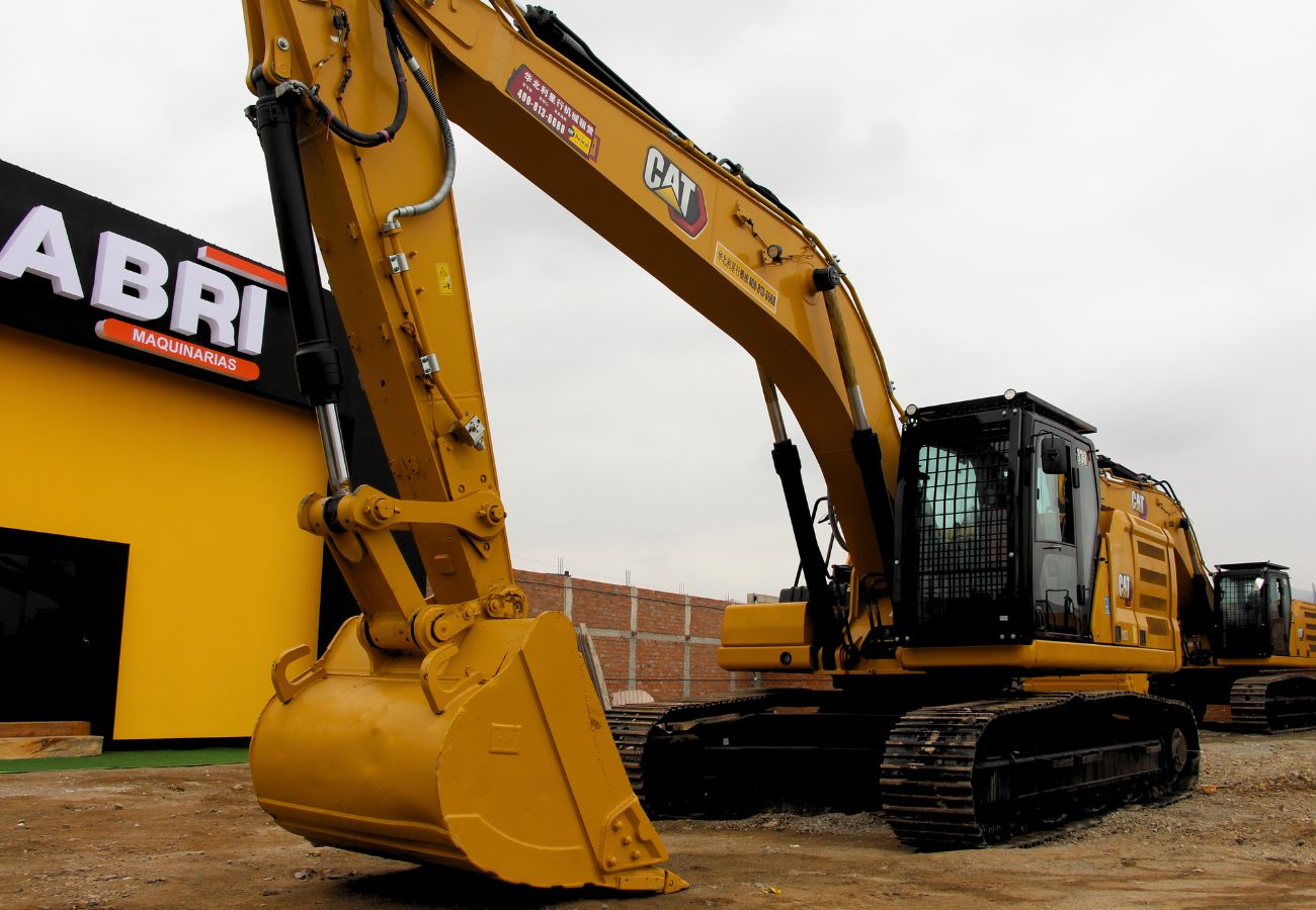 🚜CAT 330 PREMIUN AÑO:2021 HOROMETRO: 2700H